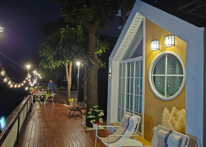 Hotel Grace Riverfront 3*