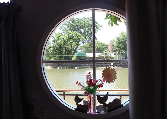 Grace Riverfront Hotel