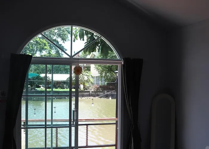 Hotel Grace Riverfront Banguecoque