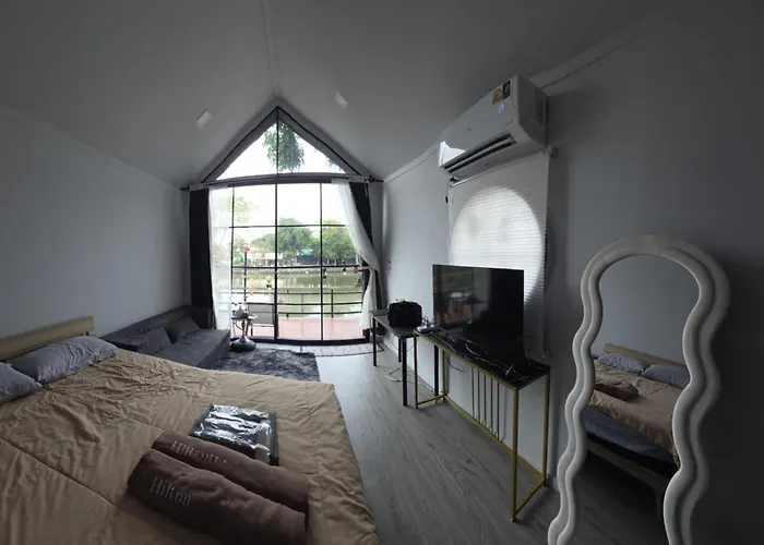 Grace Riverfront 3*